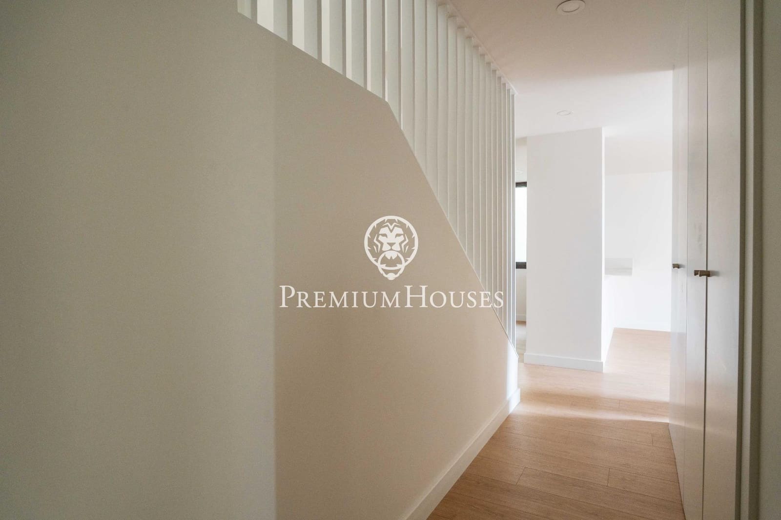 4 bedroom Penthouse for sale in Vilanova i la Geltru with pool - € 795,000 (Ref: 9536101)