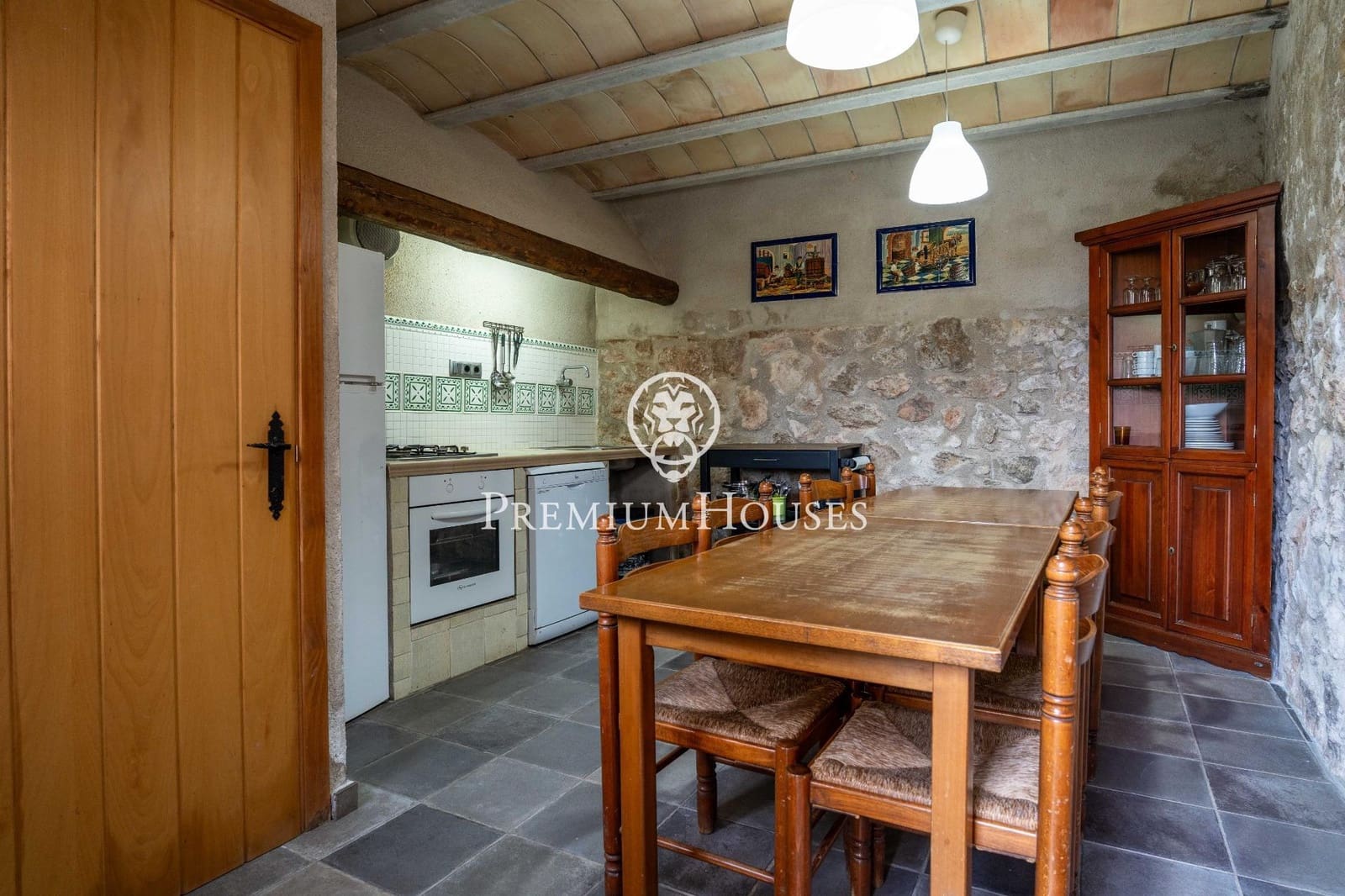 9 bedroom Finca/Country House for sale in Montblanc with pool - € 880,000 (Ref: 9536102)