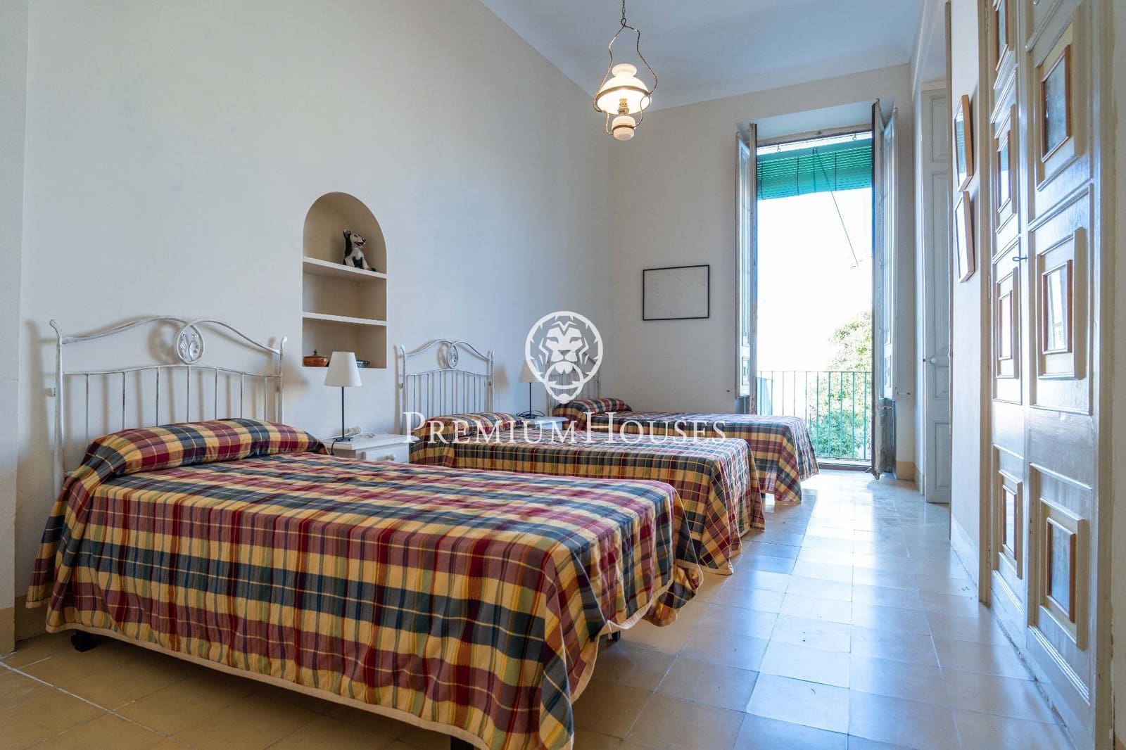 3 bedroom Townhouse for sale in La Secuita with garage - € 400,000 (Ref: 9548441)