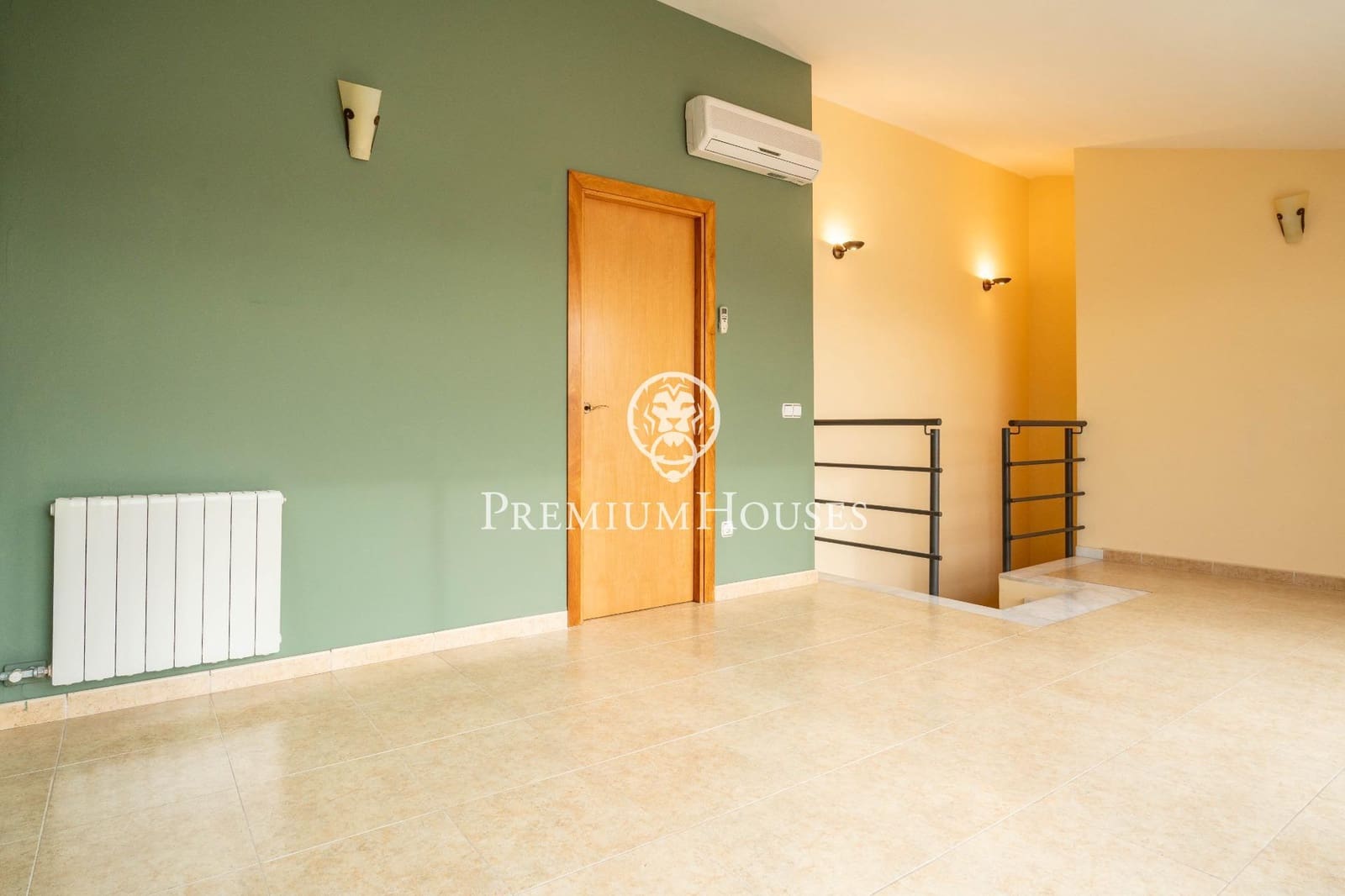 4 slaapkamer Penthouse te koop in Vilanova i la Geltru - € 590.000 (Ref: 9551910)