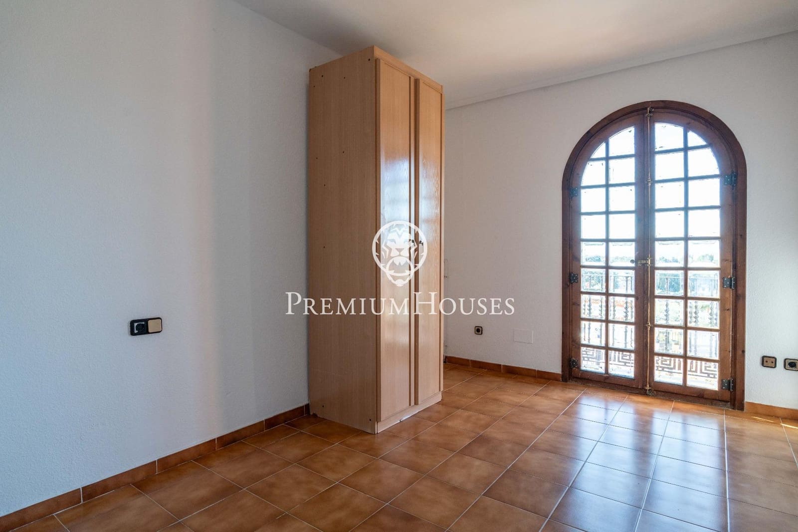 9 bedroom Finca/Country House for sale in El Catllar with pool garage - € 646,000 (Ref: 9562077)