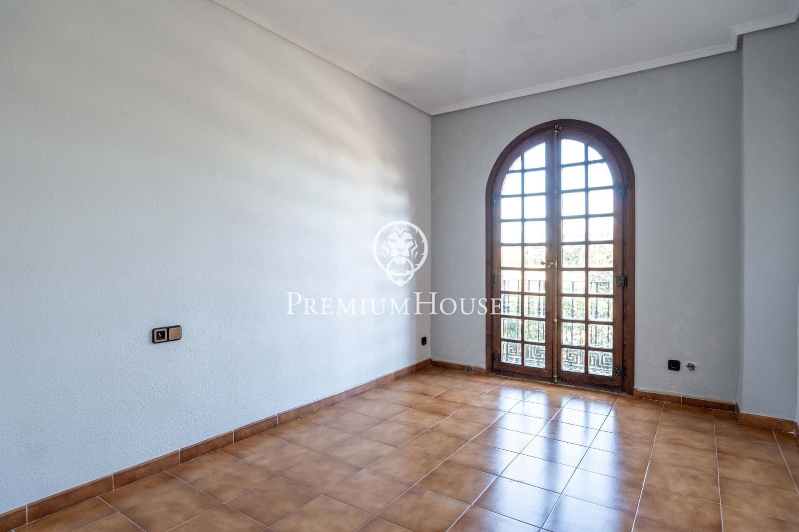 9 bedroom Finca/Country House for sale in El Catllar with pool garage - € 646,000 (Ref: 9562077)