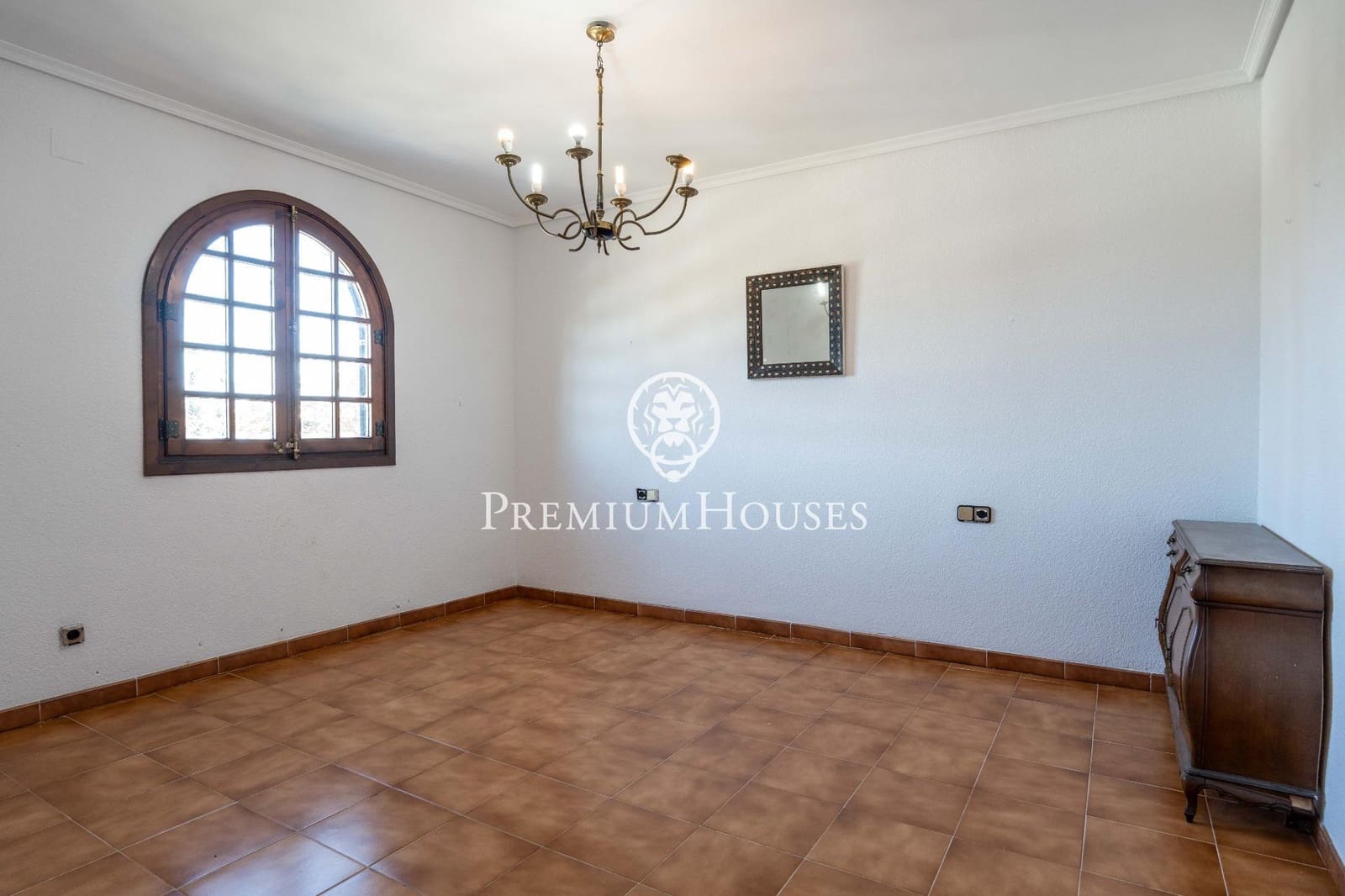 9 bedroom Finca/Country House for sale in El Catllar with pool garage - € 646,000 (Ref: 9562077)