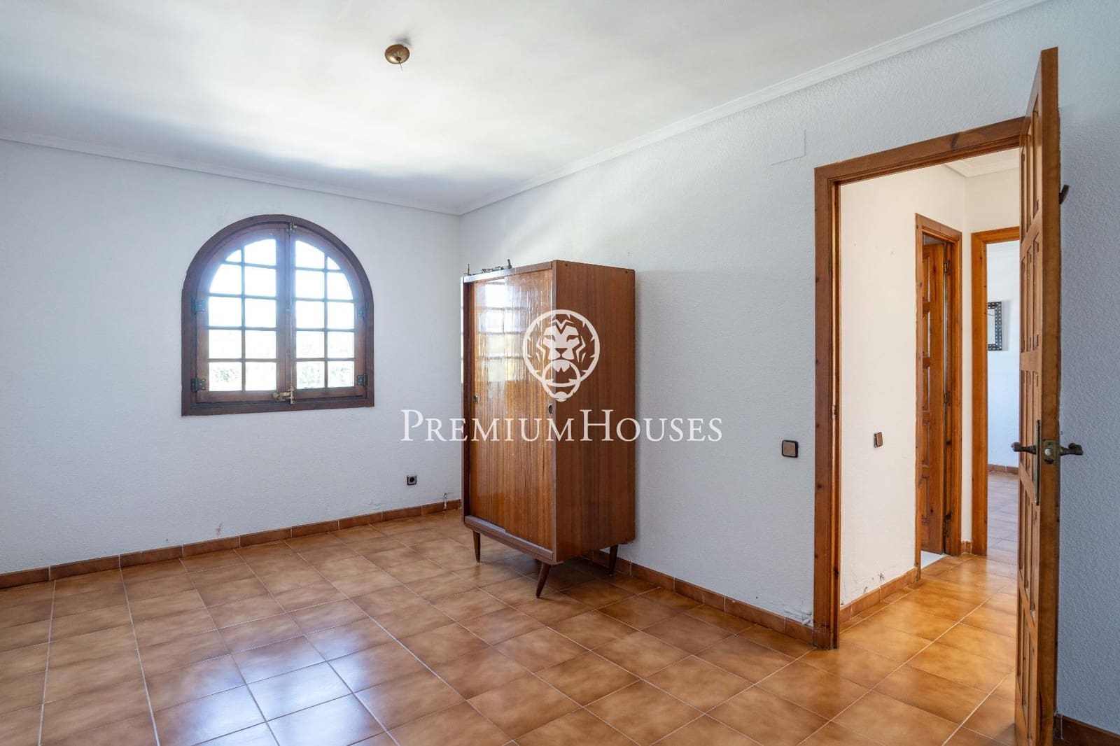 9 bedroom Finca/Country House for sale in El Catllar with pool garage - € 646,000 (Ref: 9562077)