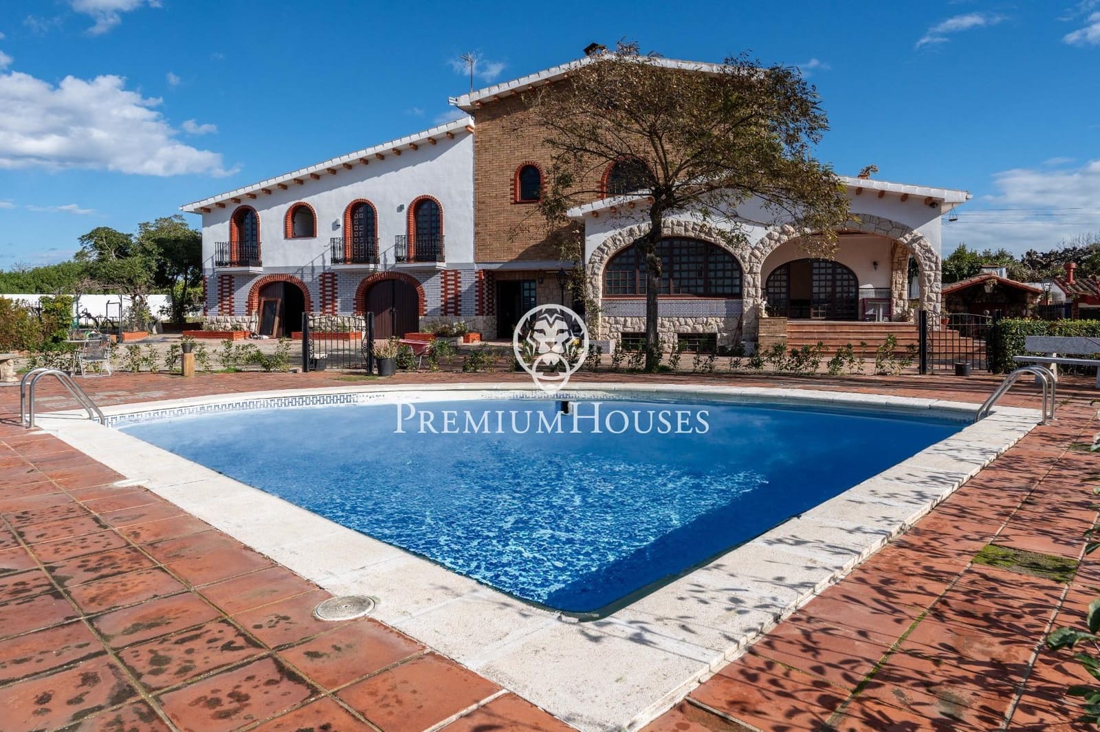9 bedroom Finca/Country House for sale in El Catllar with pool garage - € 646,000 (Ref: 9562077)