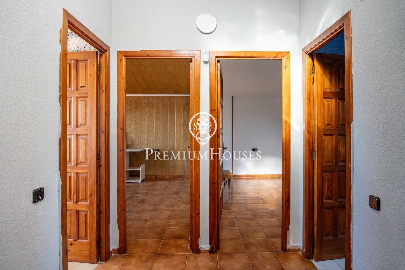 9 bedroom Finca/Country House for sale in El Catllar with pool garage - € 646,000 (Ref: 9562077)