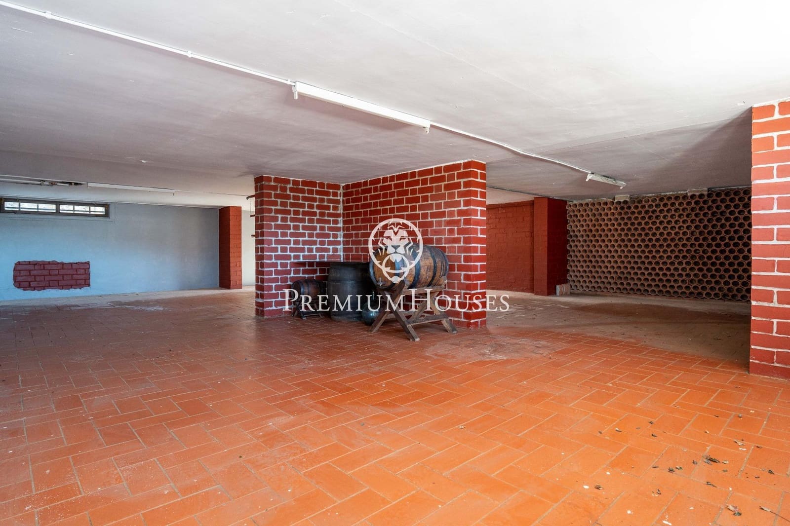 9 bedroom Finca/Country House for sale in El Catllar with pool garage - € 646,000 (Ref: 9562077)