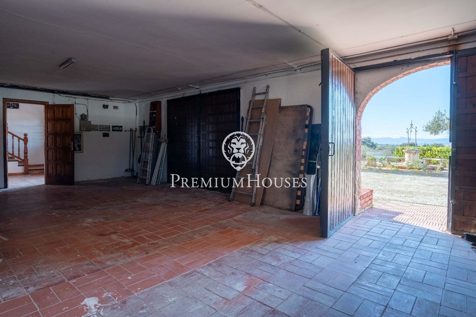 9 bedroom Finca/Country House for sale in El Catllar with pool garage - € 646,000 (Ref: 9562077)