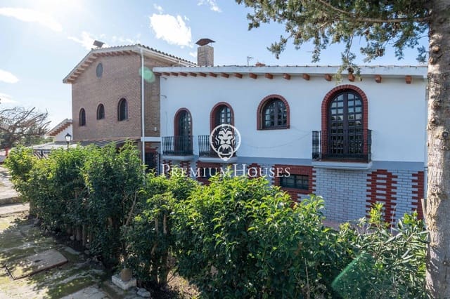 9 slaapkamer Finca/Landhuis te koop in El Catllar met zwembad garage - € 646.000 (Ref: 9562077)