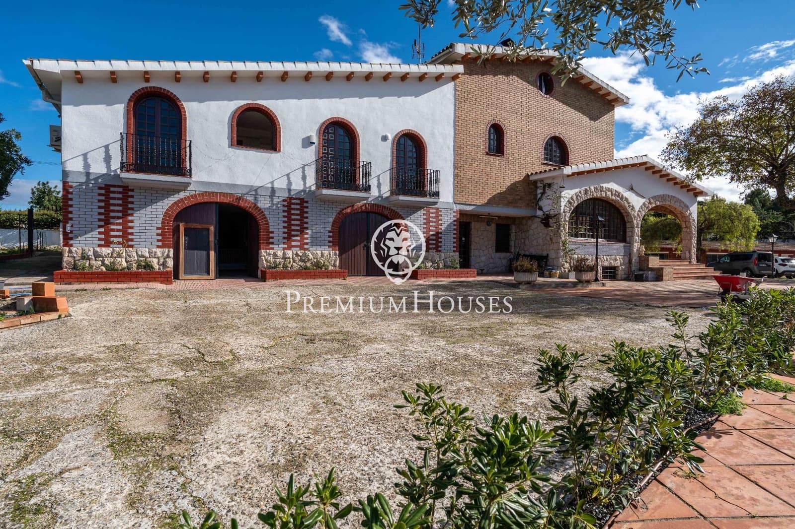 9 bedroom Finca/Country House for sale in El Catllar with pool garage - € 646,000 (Ref: 9562077)