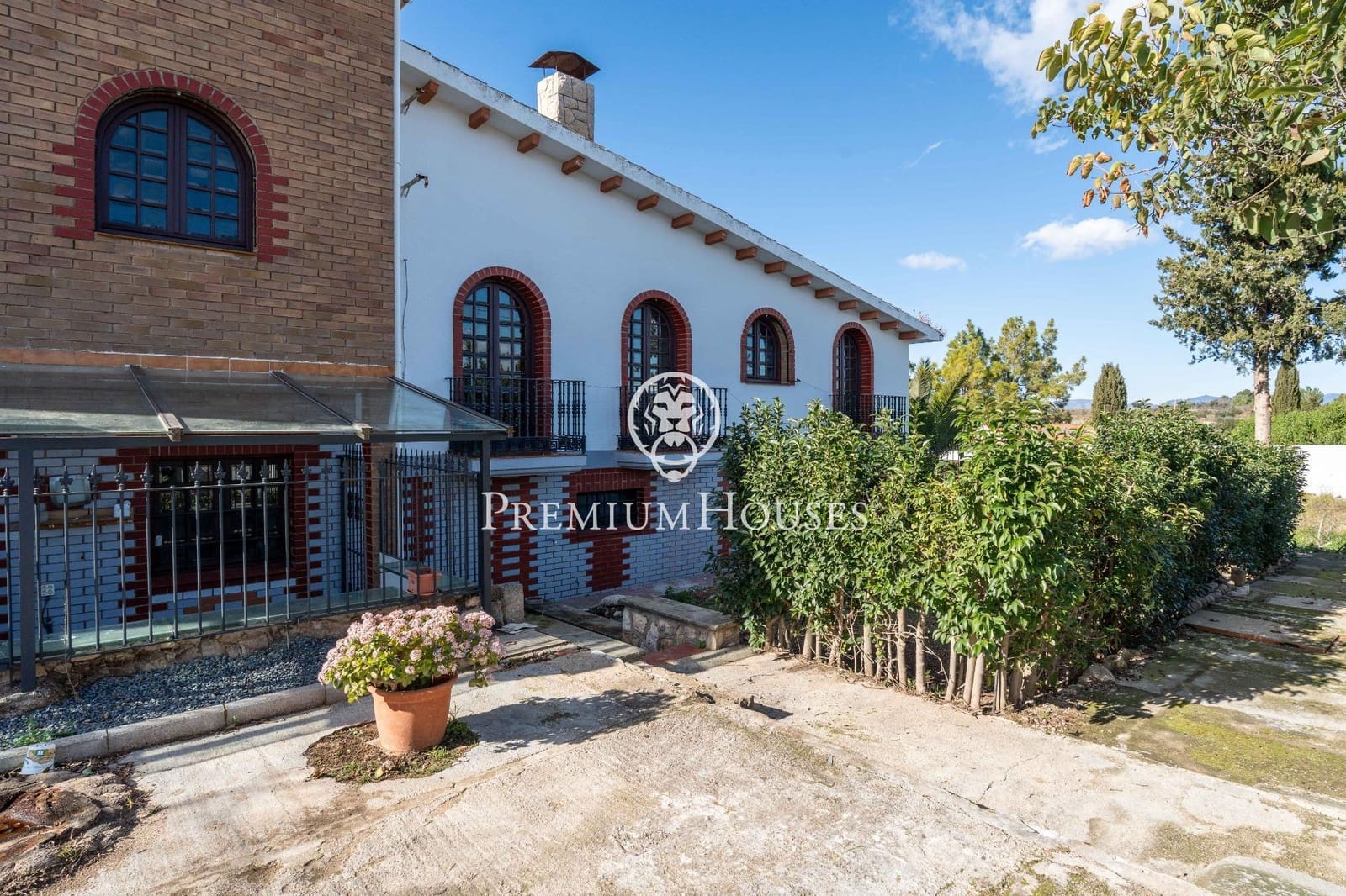 9 bedroom Finca/Country House for sale in El Catllar with pool garage - € 646,000 (Ref: 9562077)