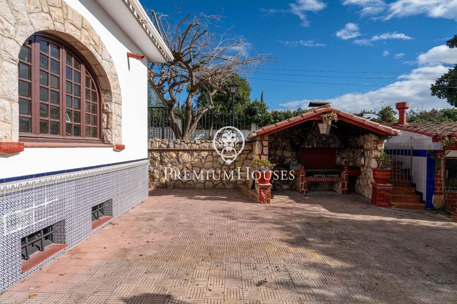 9 bedroom Finca/Country House for sale in El Catllar with pool garage - € 646,000 (Ref: 9562077)