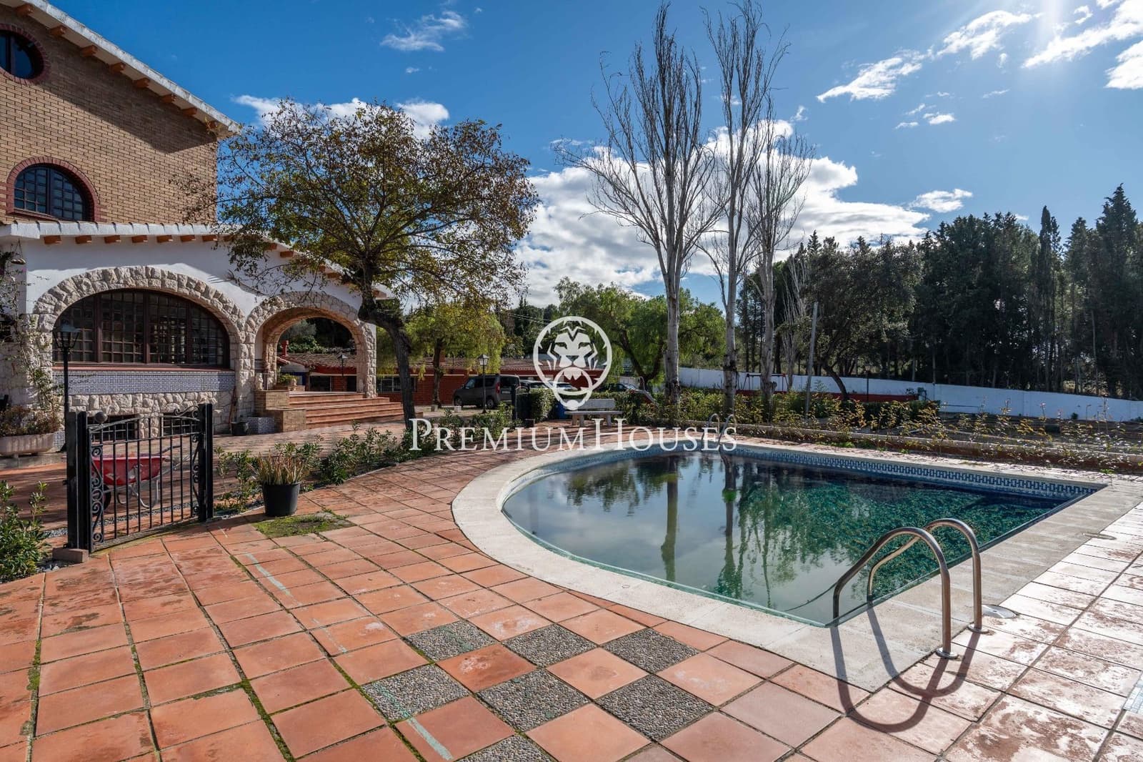 9 bedroom Finca/Country House for sale in El Catllar with pool garage - € 646,000 (Ref: 9562077)