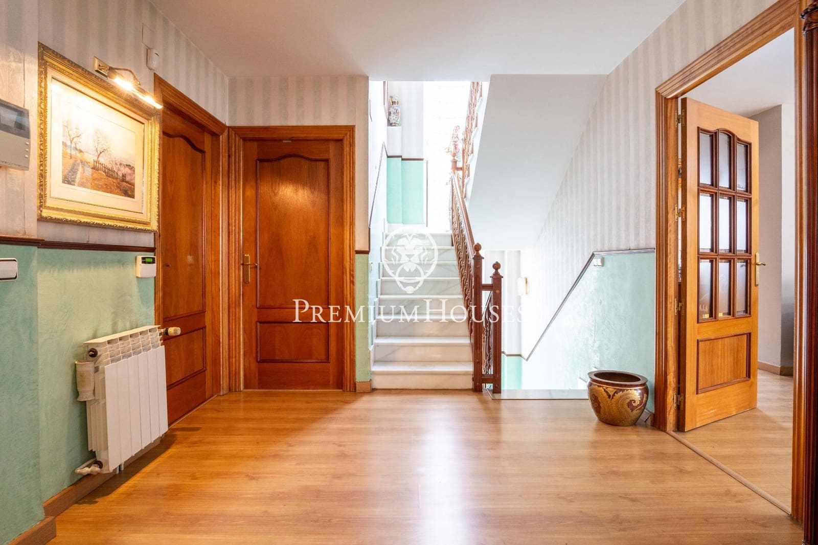 5 bedroom Villa for sale in Salou with garage - € 875,000 (Ref: 9562080)