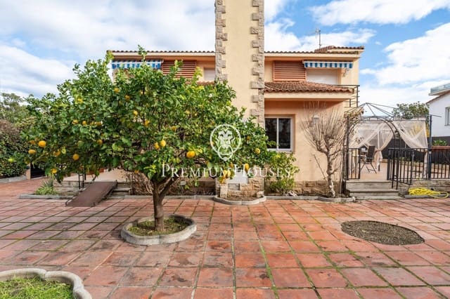 5 chambre Villa/Maison à vendre à Salou avec garage - 875 000 € (Ref: 9562080)