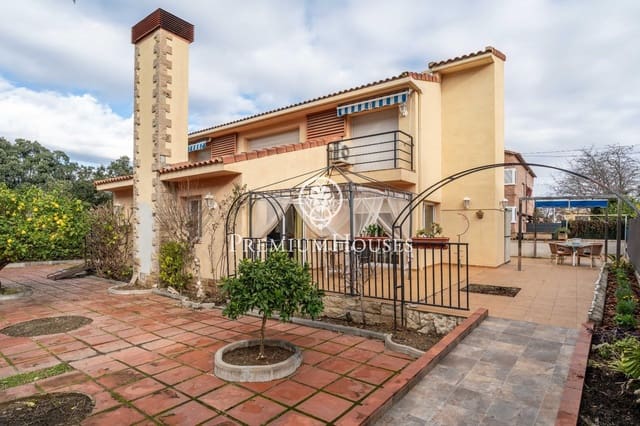 5 chambre Villa/Maison à vendre à Salou avec garage - 875 000 € (Ref: 9562080)