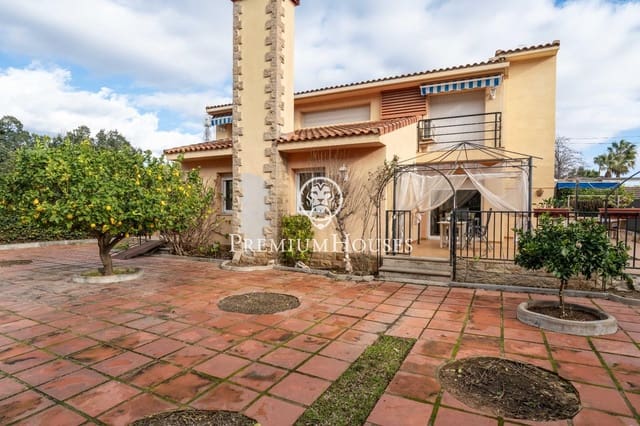 5 chambre Villa/Maison à vendre à Salou avec garage - 875 000 € (Ref: 9562080)