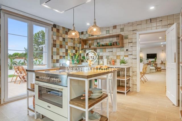 6 sovrum Villa till salu i L'Ametlla de Mar med pool - 1 199 000 € (Ref: 9571397)