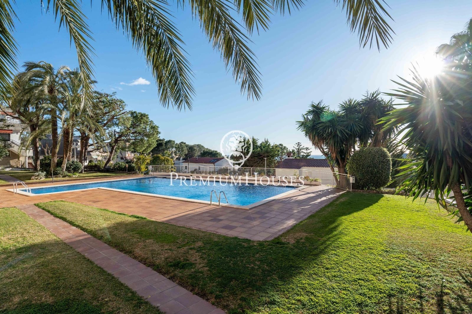 2 bedroom Apartment for sale in Sant Pere de Ribes with pool - € 390,000 (Ref: 9574807)