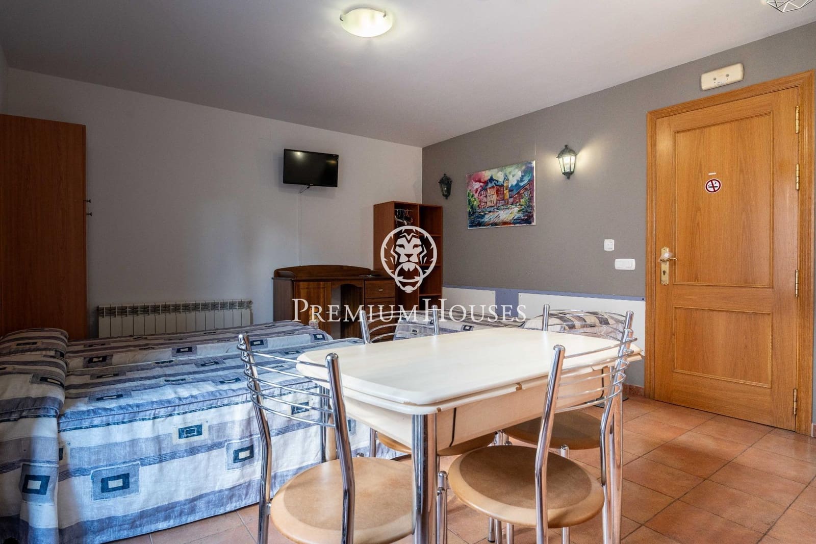 14 bedroom Hotel for sale in Montblanc - € 975,000 (Ref: 9591579)