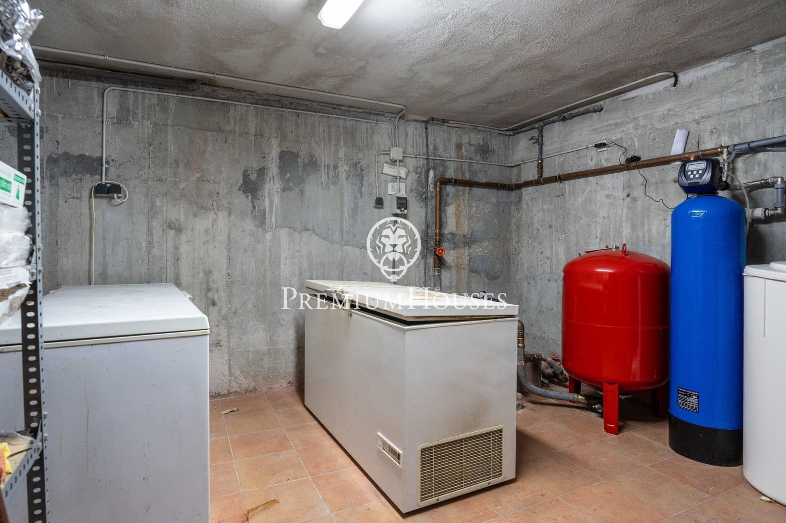 14 bedroom Hotel for sale in Montblanc - € 975,000 (Ref: 9591579)