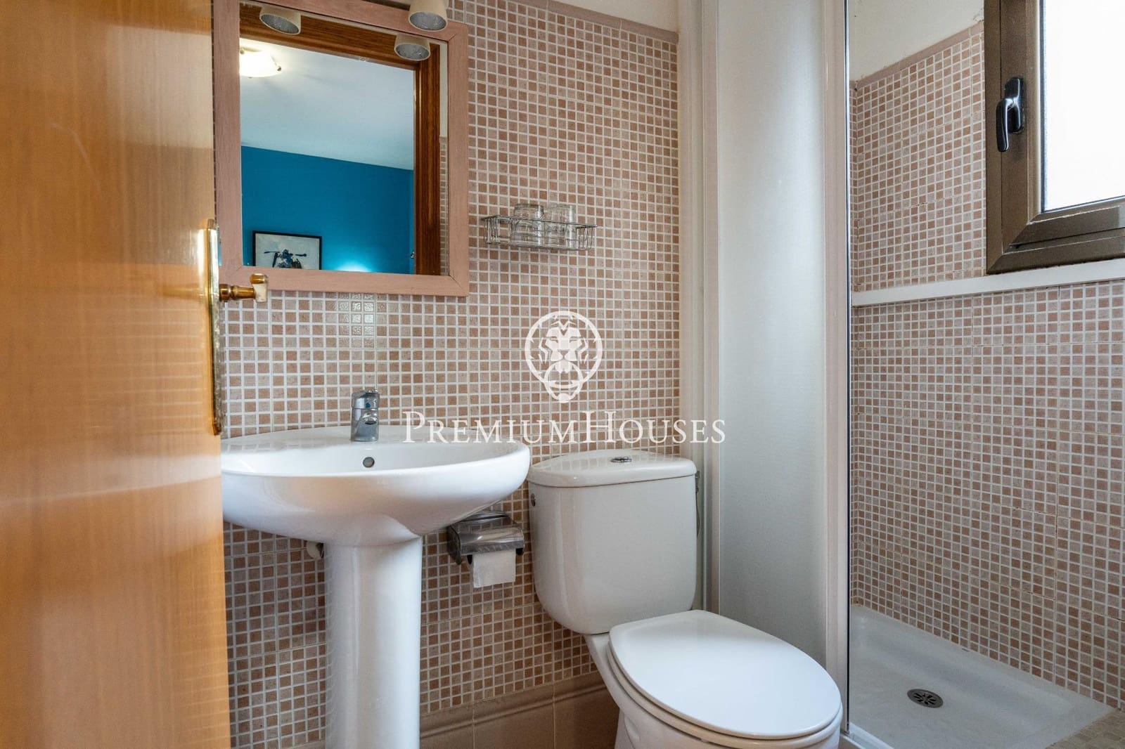 14 bedroom Hotel for sale in Montblanc - € 975,000 (Ref: 9591579)