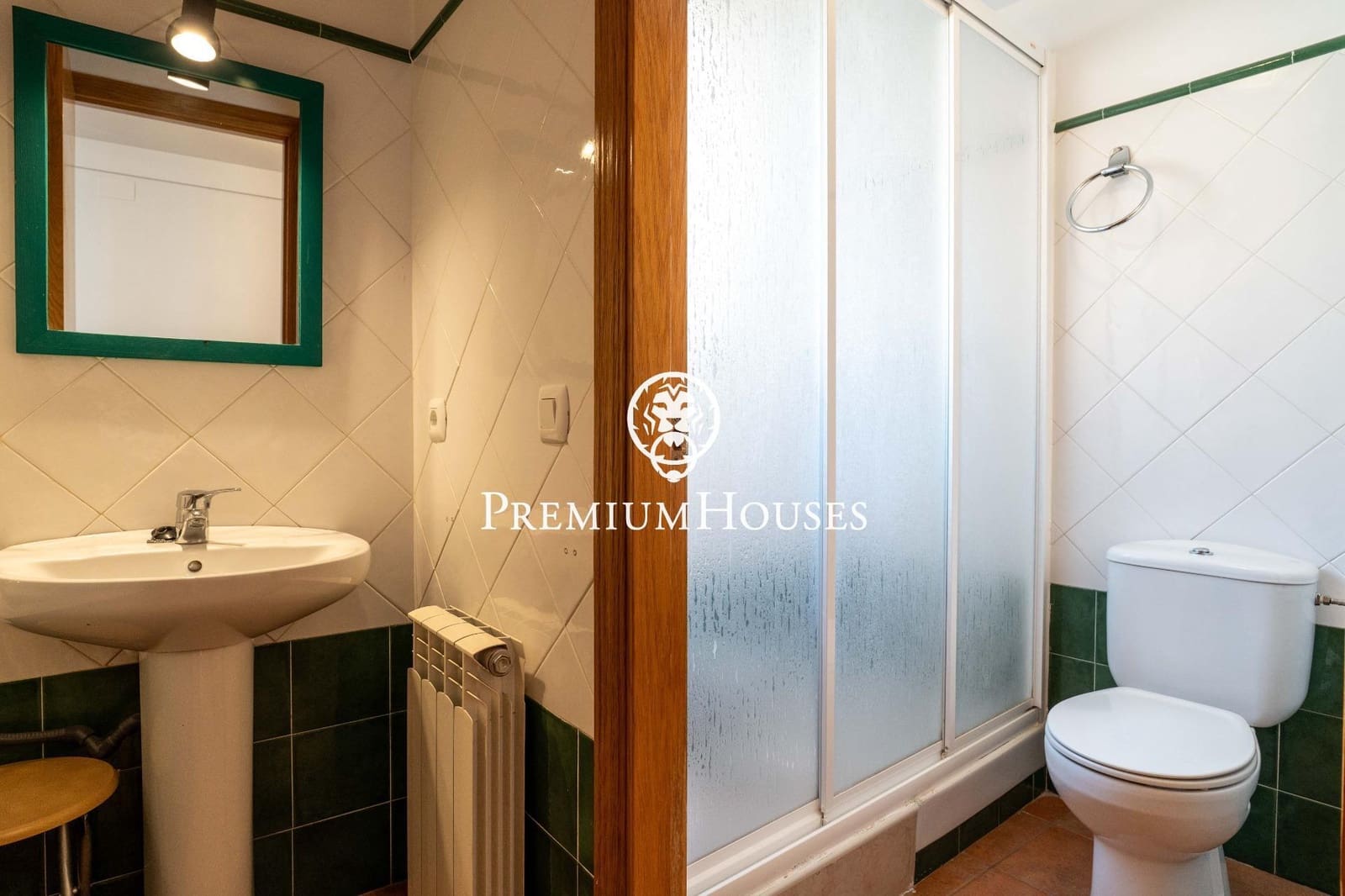 14 bedroom Hotel for sale in Montblanc - € 975,000 (Ref: 9591579)