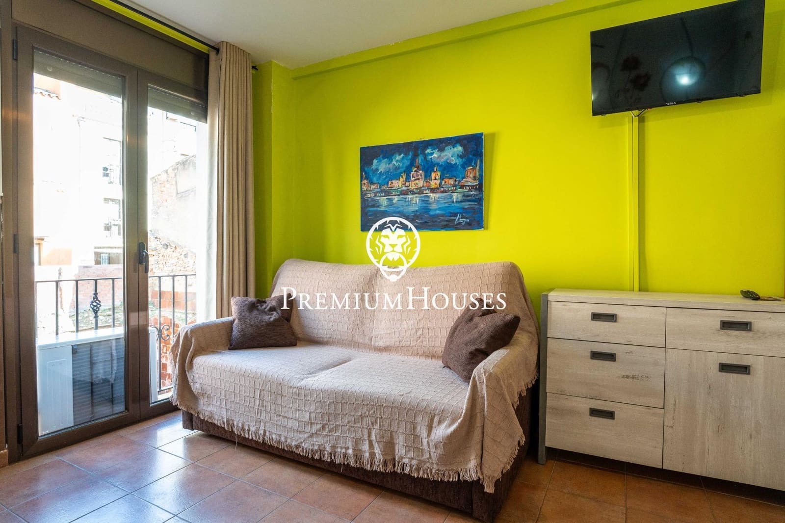 14 bedroom Hotel for sale in Montblanc - € 975,000 (Ref: 9591579)