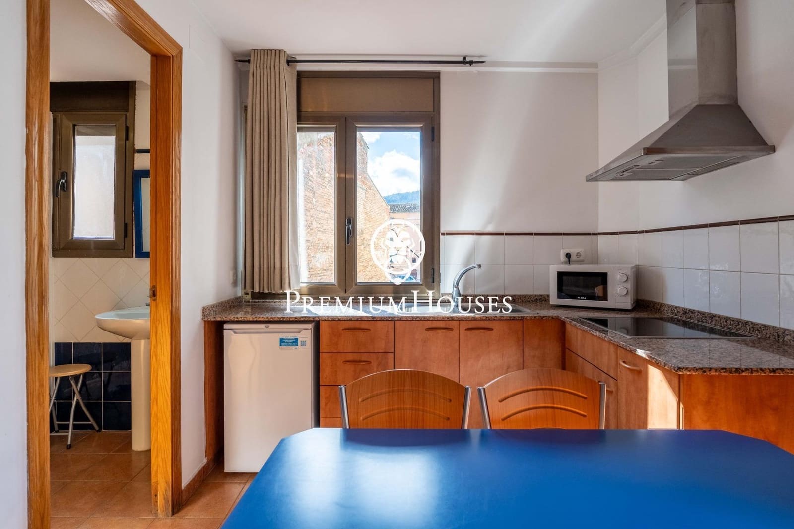 14 bedroom Hotel for sale in Montblanc - € 975,000 (Ref: 9591579)