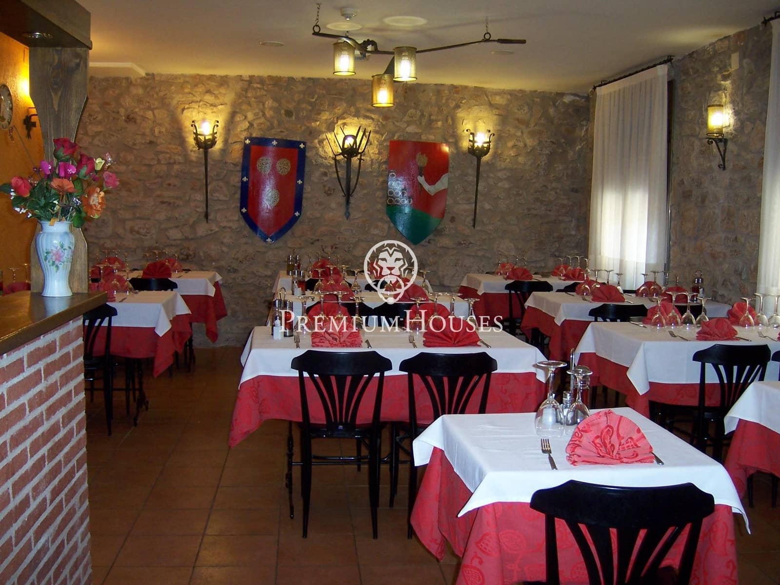 14 bedroom Hotel for sale in Montblanc - € 975,000 (Ref: 9591579)