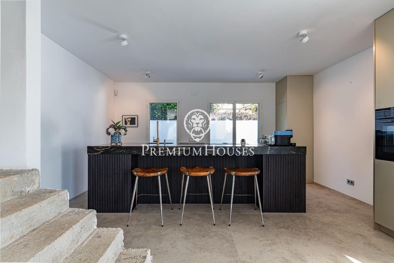 4 soveværelse Rækkehus til salg i Sitges med swimmingpool garage - € 1.295.000 (Ref: 9599718)