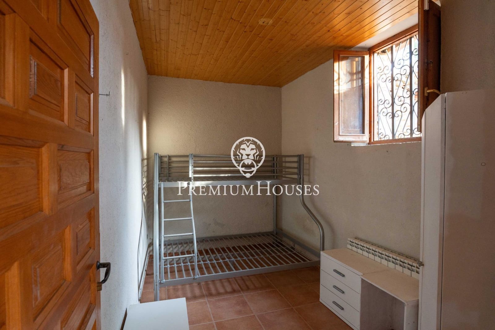 5 bedroom Finca/Country House for sale in Valls with garage - € 390,000 (Ref: 9616086)