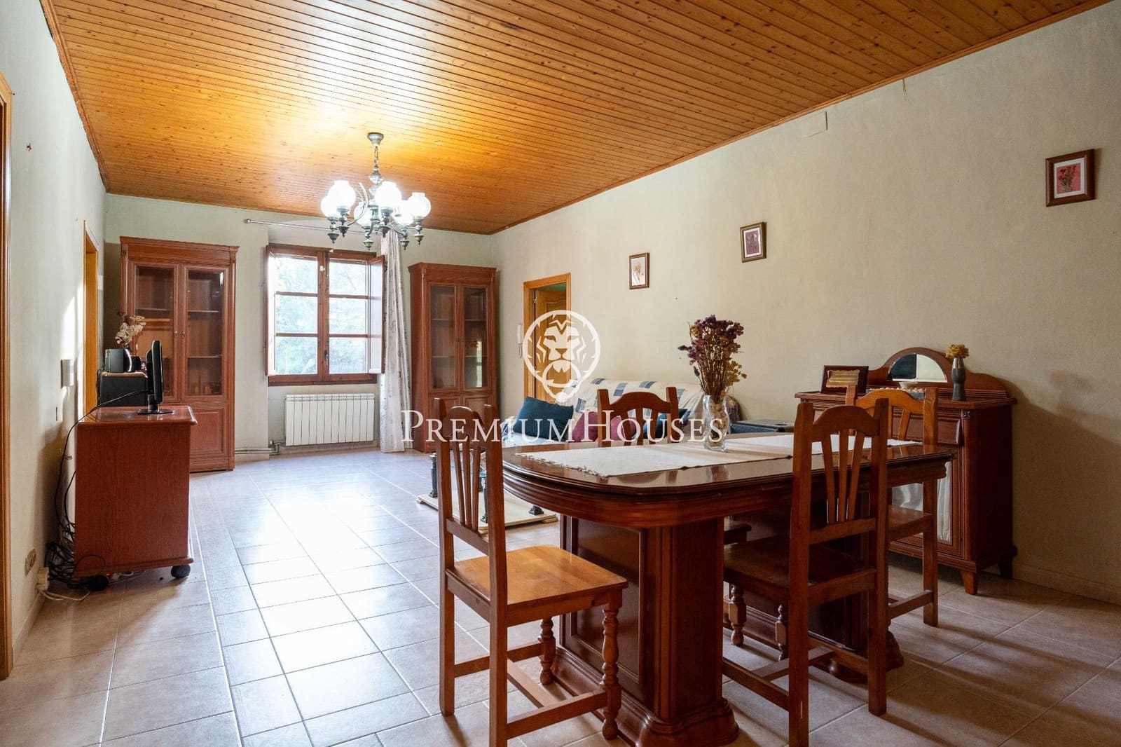 5 bedroom Finca/Country House for sale in Valls with garage - € 390,000 (Ref: 9616086)