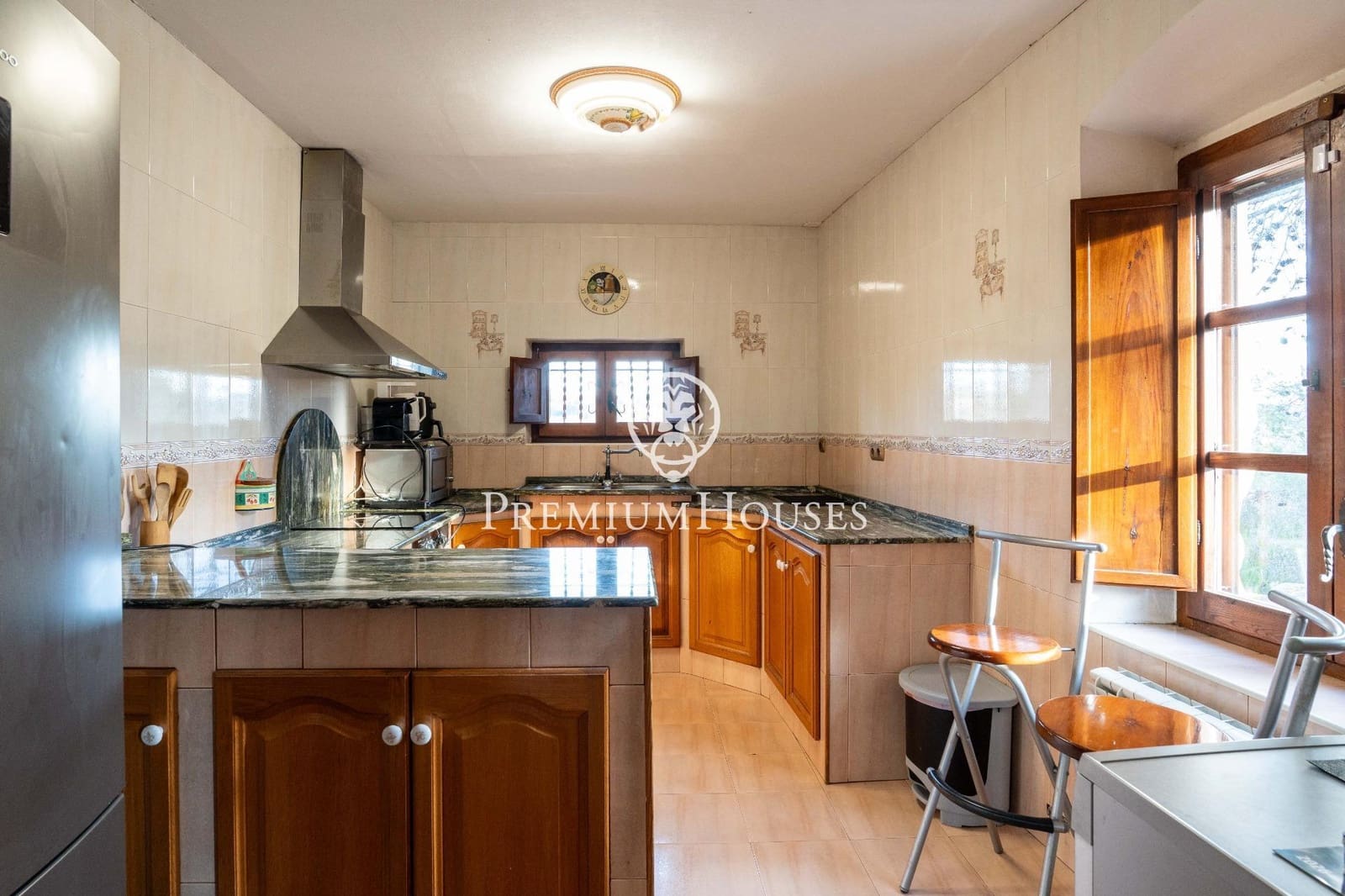 5 bedroom Finca/Country House for sale in Valls with garage - € 390,000 (Ref: 9616086)