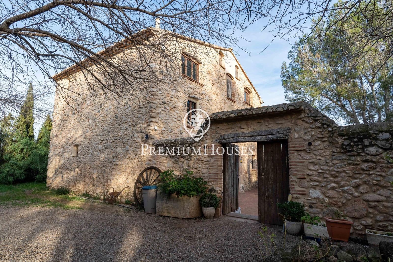 5 bedroom Finca/Country House for sale in Valls with garage - € 390,000 (Ref: 9616086)