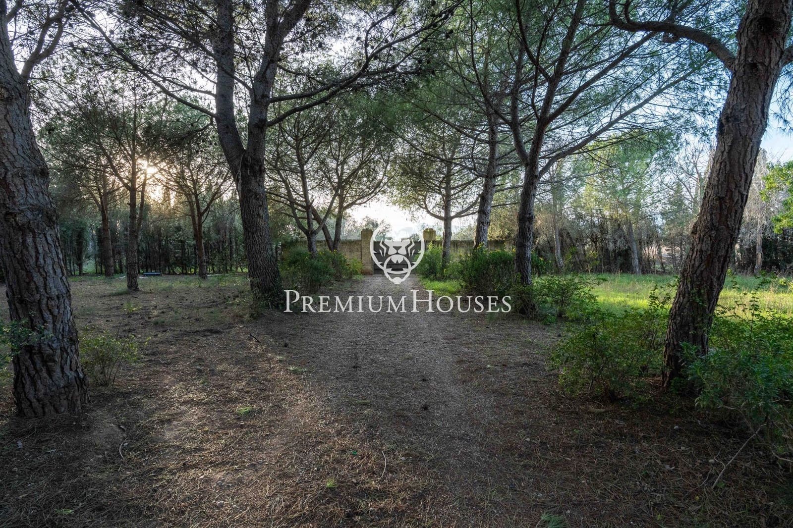 5 bedroom Finca/Country House for sale in Valls with garage - € 390,000 (Ref: 9616086)