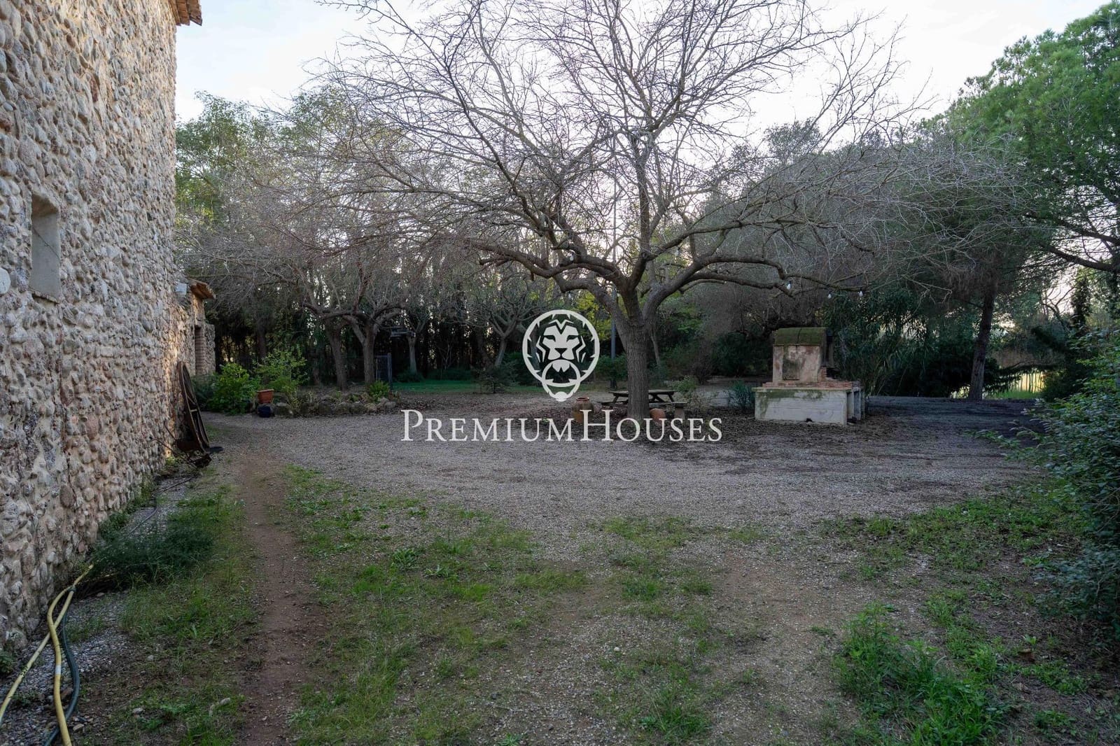 5 bedroom Finca/Country House for sale in Valls with garage - € 390,000 (Ref: 9616086)