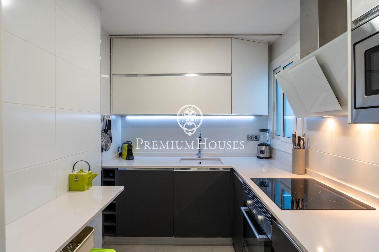 2 makuuhuone Kattohuoneisto myytävänä paikassa Sitges - 675 000 € (Ref: 9616087)