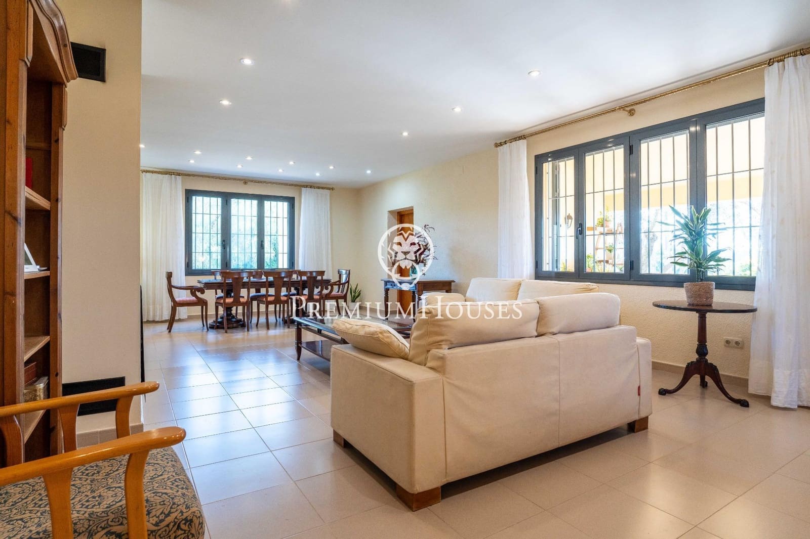 Finca/Casa Rural de 4 habitaciones en Roda de Barà en venta - 1.200.000 € (Ref: 9637802)