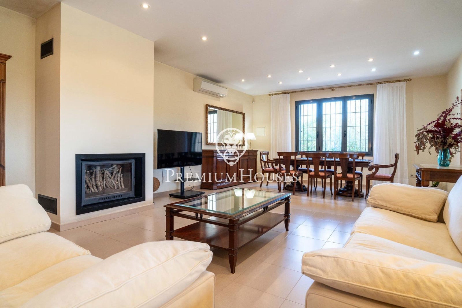 Finca/Casa Rural de 4 habitaciones en Roda de Barà en venta - 1.200.000 € (Ref: 9637802)