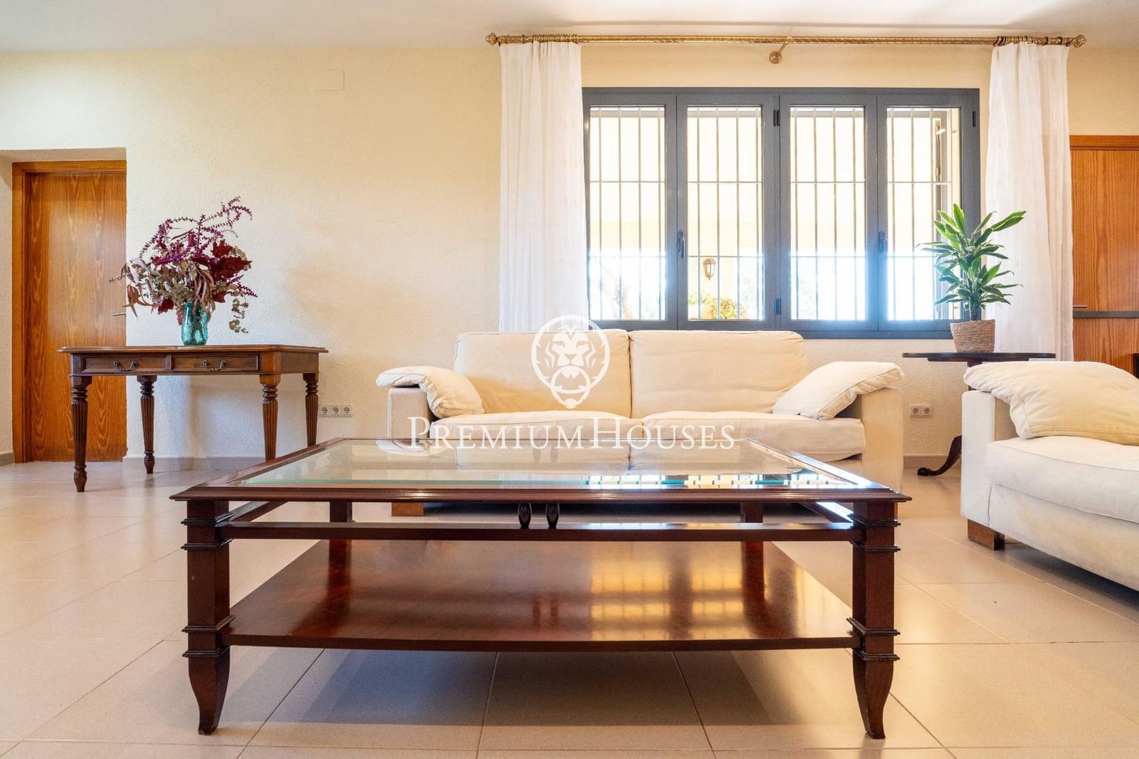 Finca/Casa Rural de 4 habitaciones en Roda de Barà en venta - 1.200.000 € (Ref: 9637802)