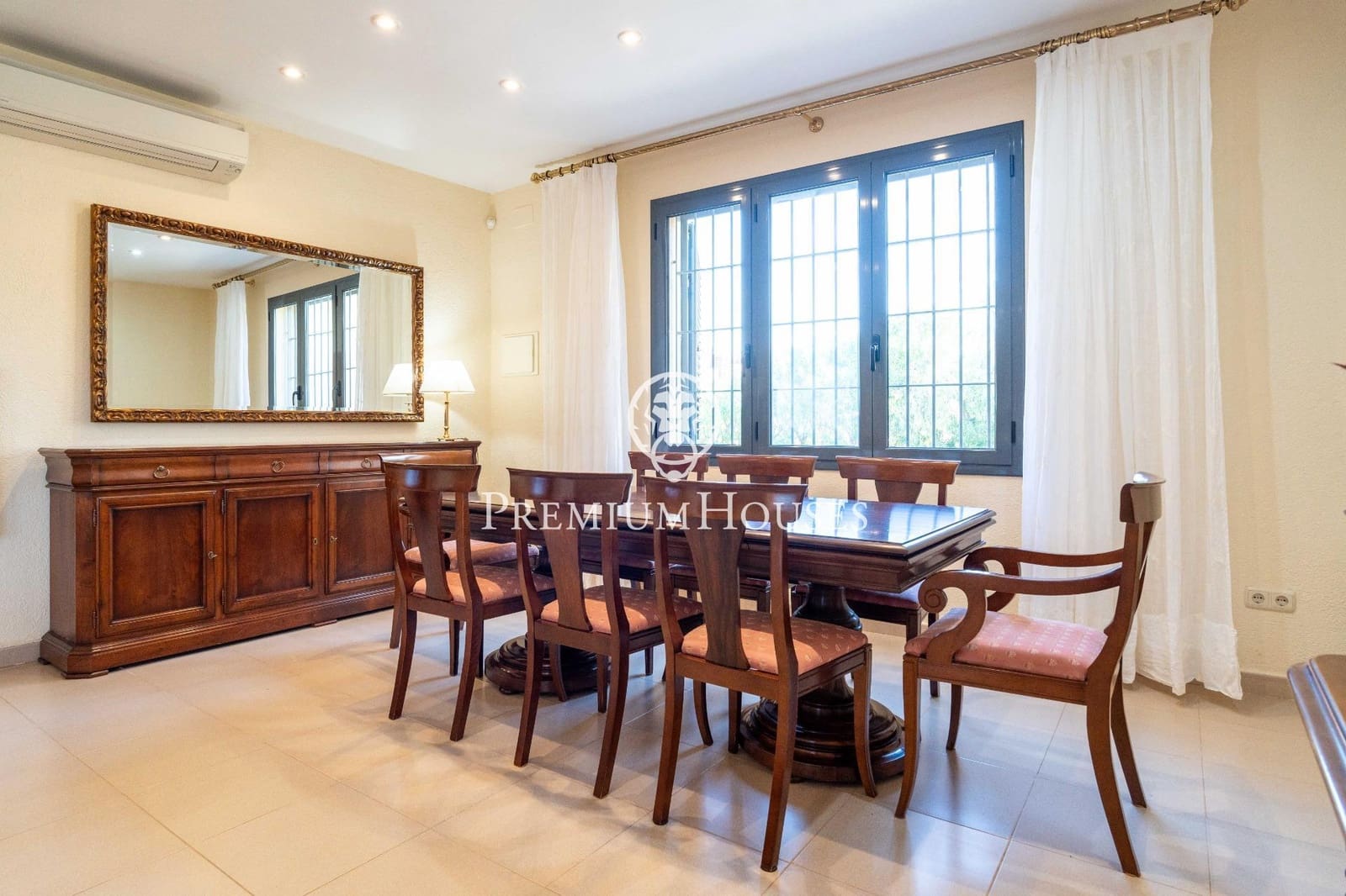 Finca/Casa Rural de 4 habitaciones en Roda de Barà en venta - 1.200.000 € (Ref: 9637802)