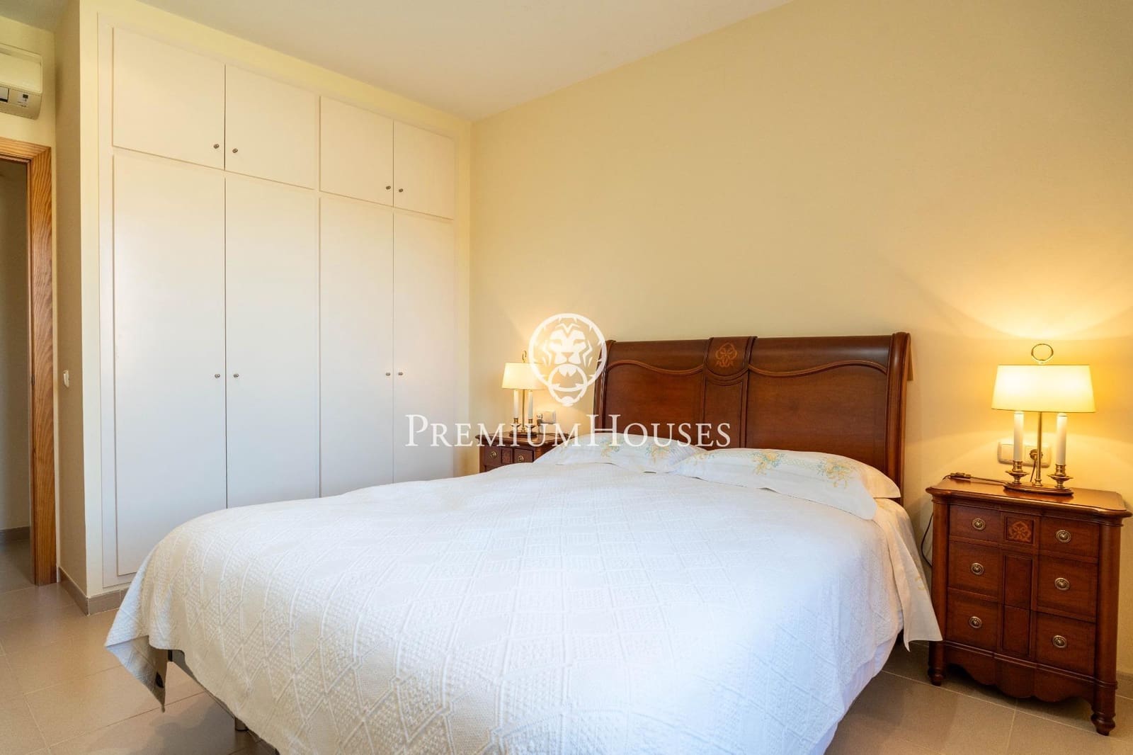 Finca/Casa Rural de 4 habitaciones en Roda de Barà en venta - 1.200.000 € (Ref: 9637802)