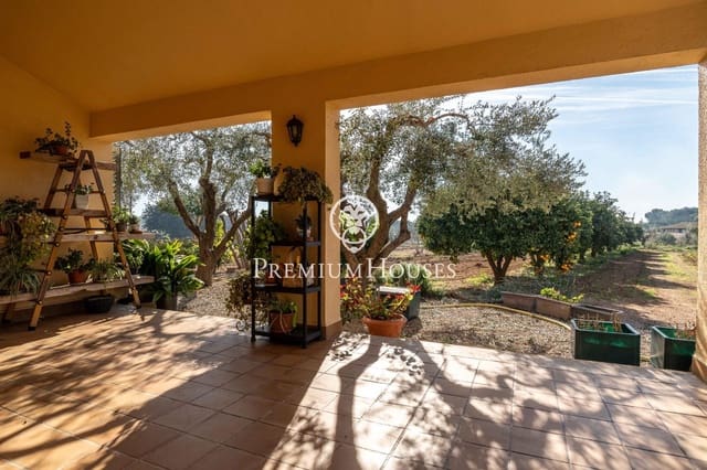 Finca/Casa Rural de 4 habitaciones en Roda de Barà en venta - 1.200.000 € (Ref: 9637802)