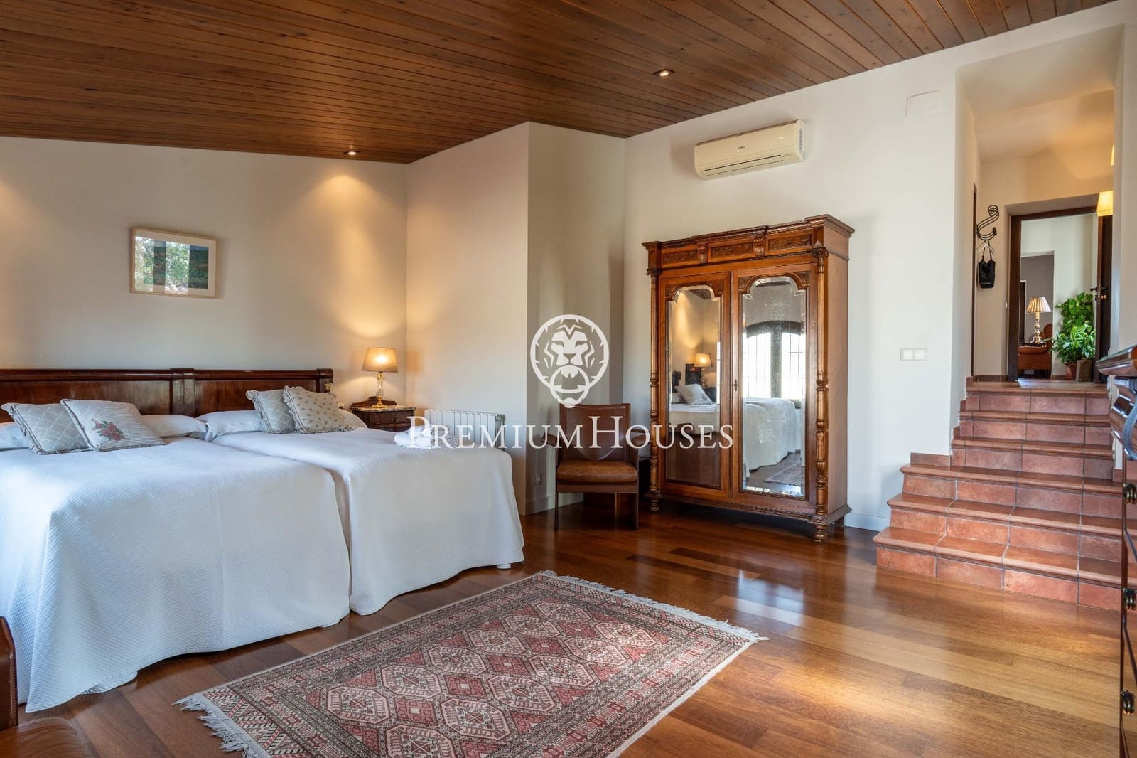 7 sypialnia Finka/Dom wiejski na sprzedaż w El Catllar z basenem garażem - 750 000 € (Ref: 9645271)