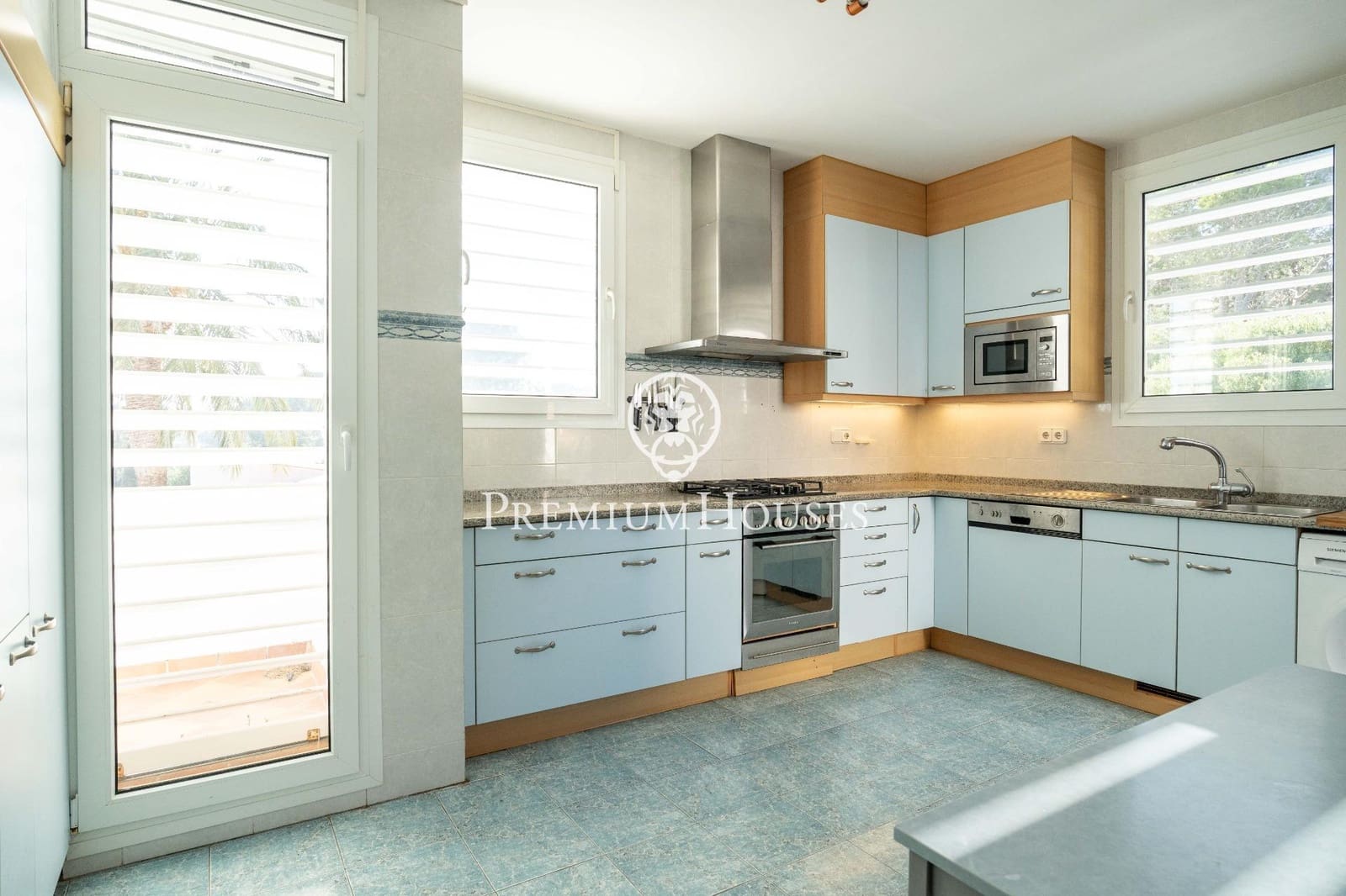 8 makuuhuone Huvila myytävänä paikassa Calafat mukana uima-altaan 
autotalli - 1 060 000 € (Ref: 9652240)