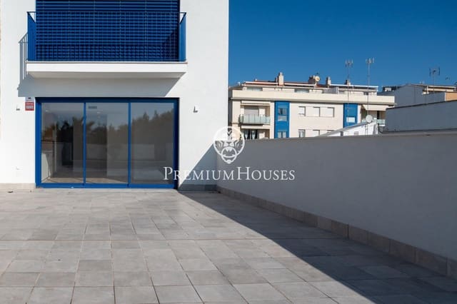 2 bedroom Flat for sale in Vilanova i la Geltrú with garage - € 498,000 (Ref: 9674496)