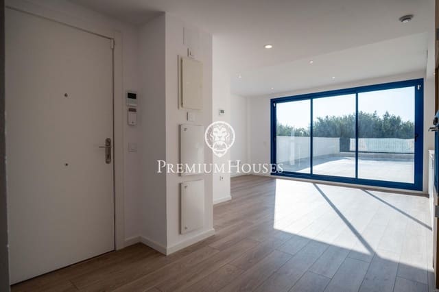 2 bedroom Flat for sale in Vilanova i la Geltrú with garage - € 498,000 (Ref: 9674496)