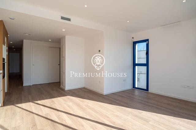 2 bedroom Flat for sale in Vilanova i la Geltrú with garage - € 498,000 (Ref: 9674496)