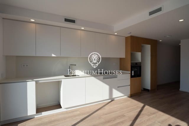2 bedroom Flat for sale in Vilanova i la Geltrú with garage - € 498,000 (Ref: 9674496)